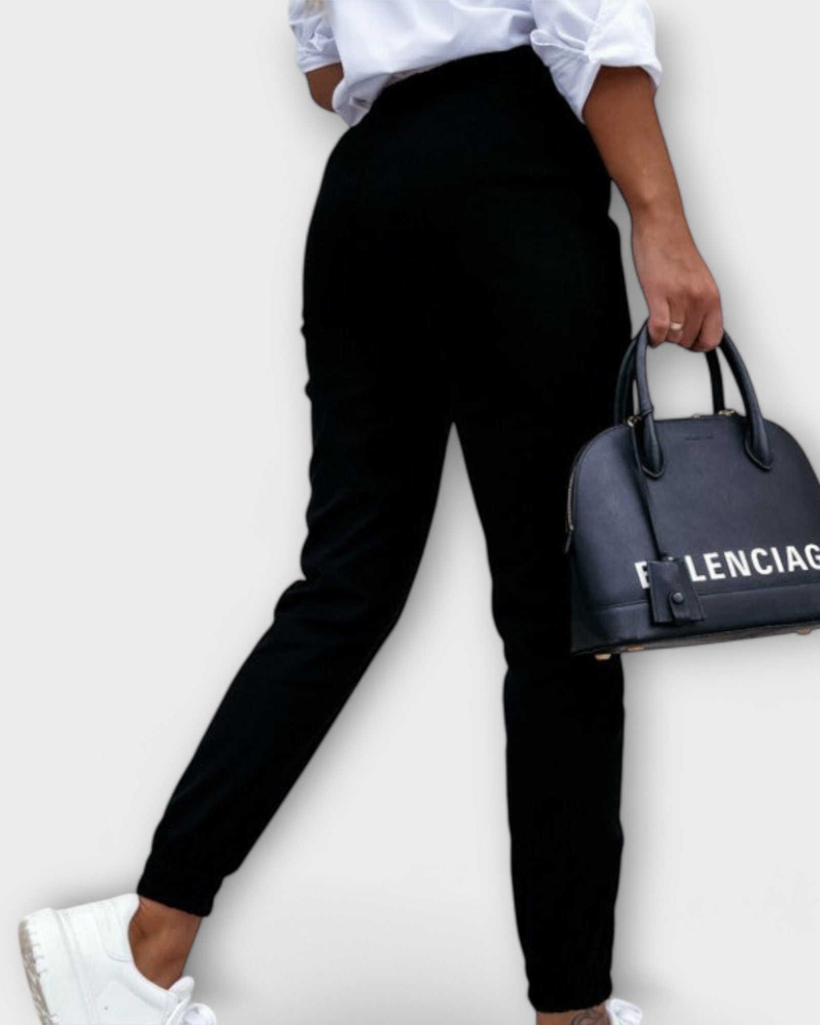 Freja | სტრეჩის შარვლები