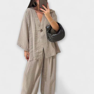 Jacqueline ™ ｜ Ležérny top s V-výstrihom a nohavicový set