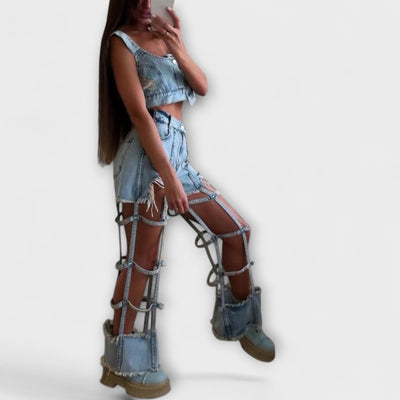 Gaia™ ｜ Štýlový svetlomodrý denimový crop top s detailmi na ramienkach a roztrhnutými šortkami